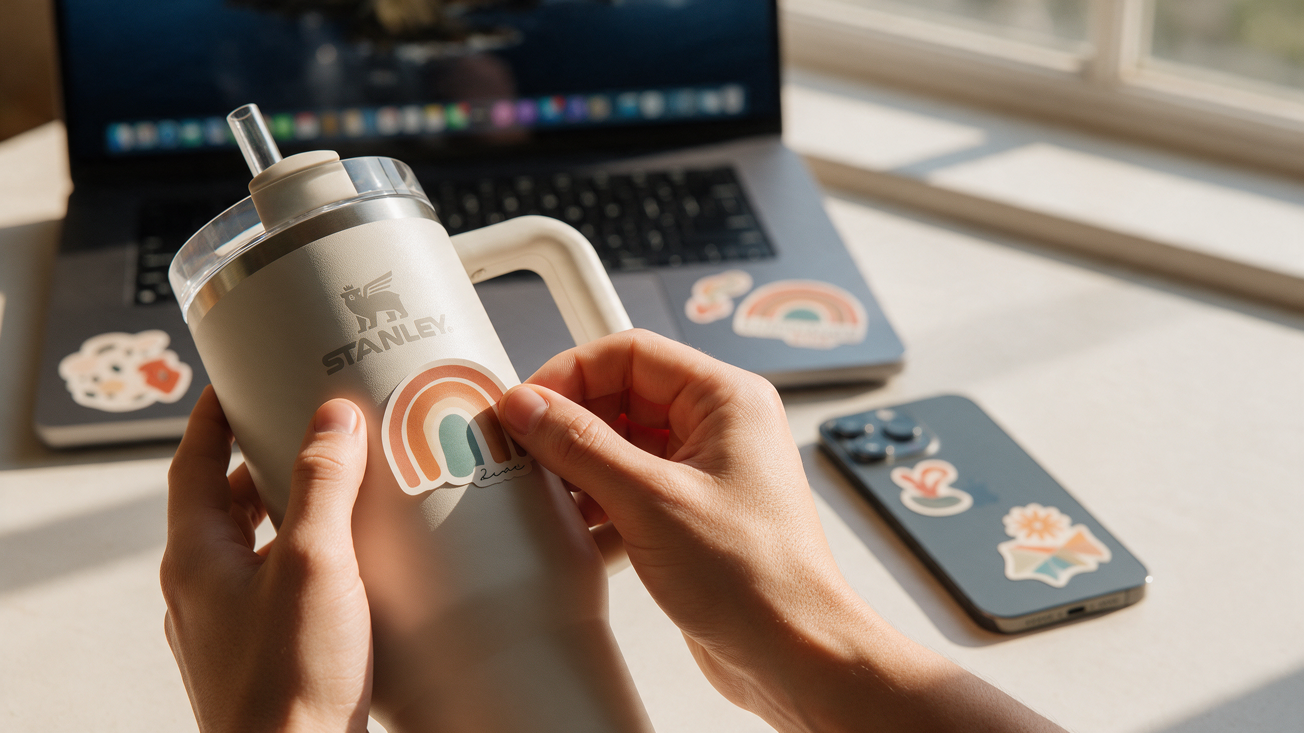 [Custom Stickers] A Complete Guide to Ordering: Materials, Sizes, File Requirements, and Uses